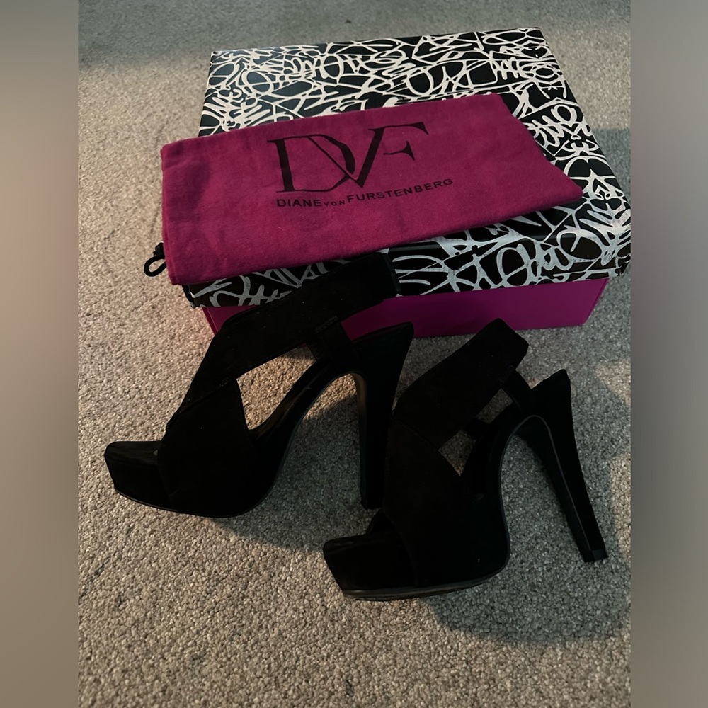 Diane Von Furstenberg criss cross suede heels, black, size 5